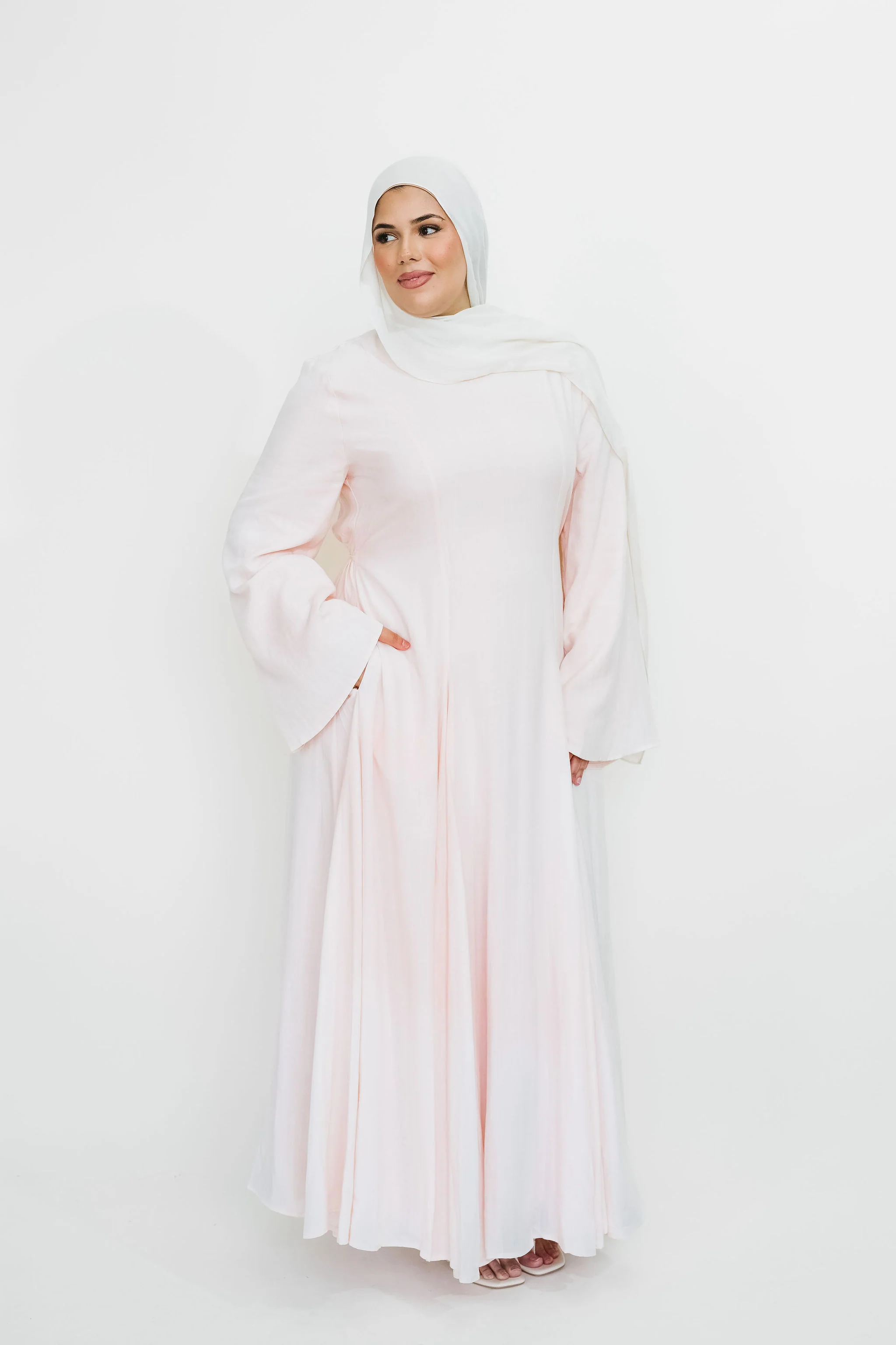 Laila (Peony) - Image 13